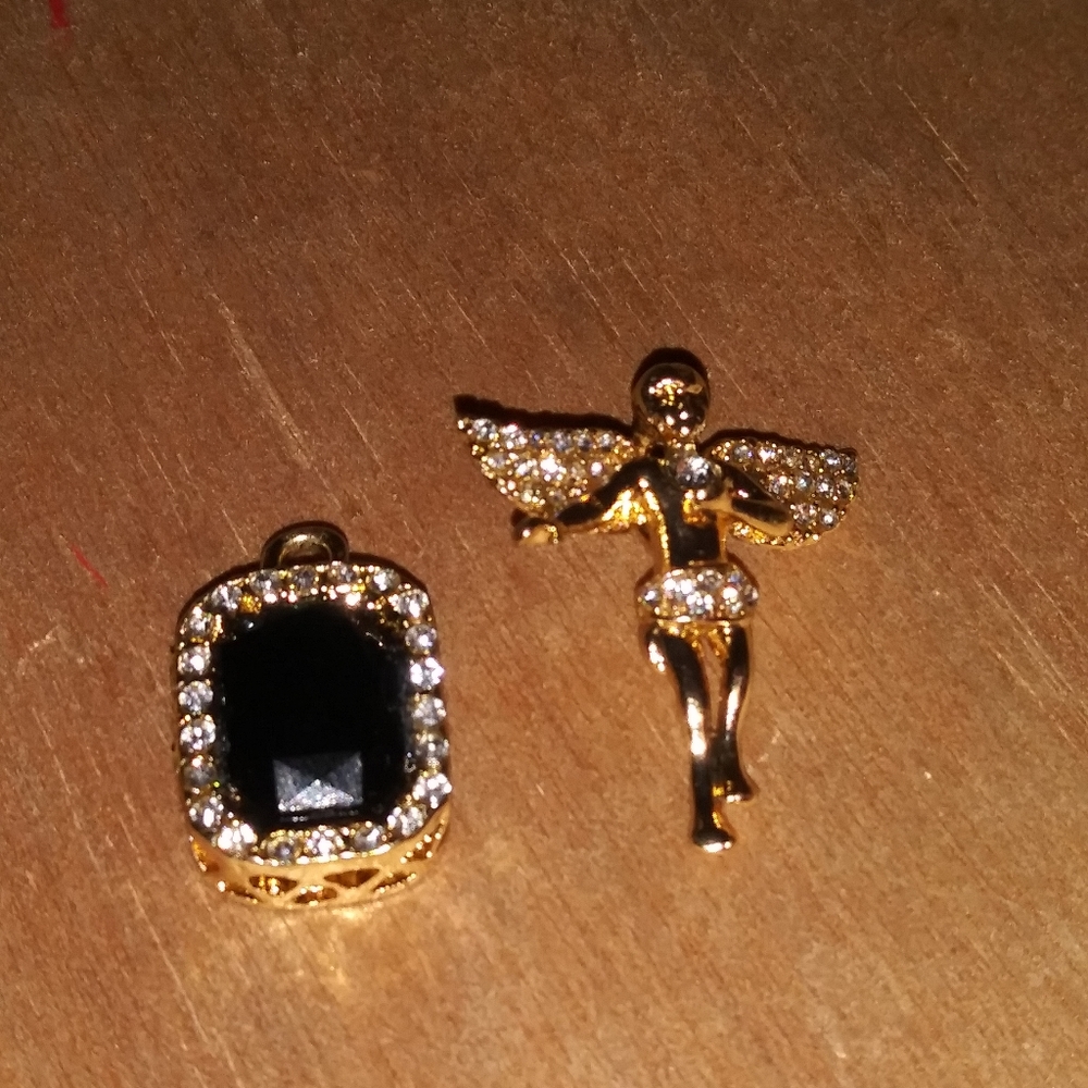 Some Gold Pendants For Neclaces